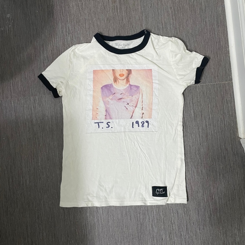 Taylor Swift 1989 Tour Shirt